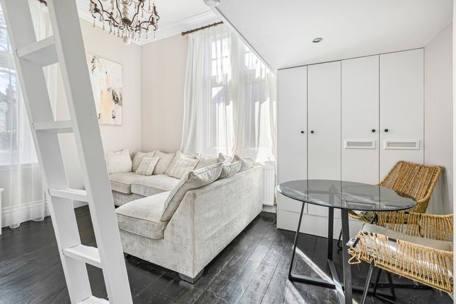 13 Akrill House, Harpenden photo 3