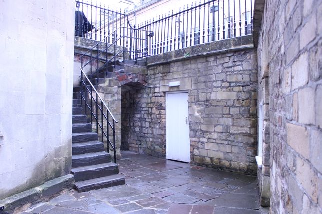 Maisonette to rent in Johnstone Street, Bath