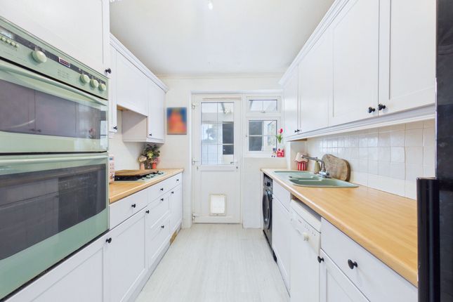6 Wakefield Way, Bognor Regis photo 2