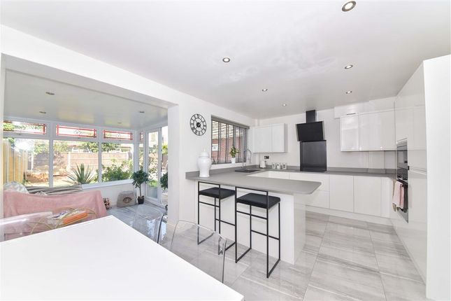 30, Beckingthorpe Drive, NOTTINGHAM photo 2