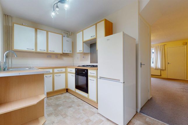 33, Edgecote, Milton Keynes photo 5