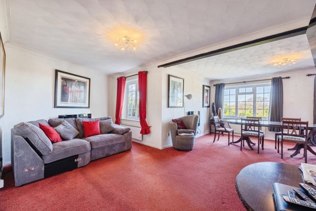 5, Mews Court, Liskeard photo 3