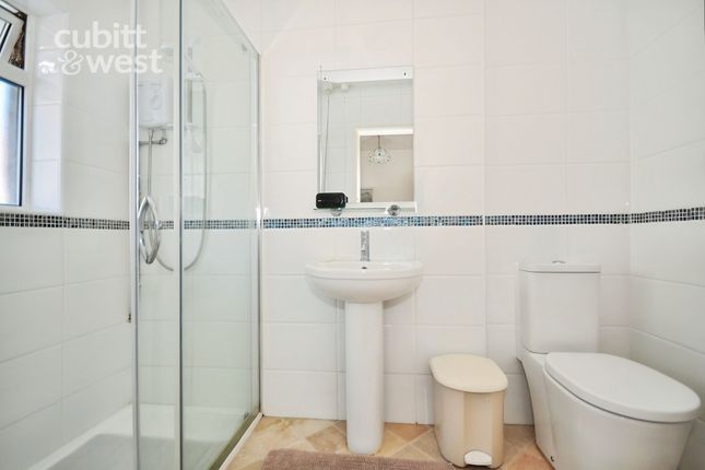 Amberley Drive, Hove photo 5