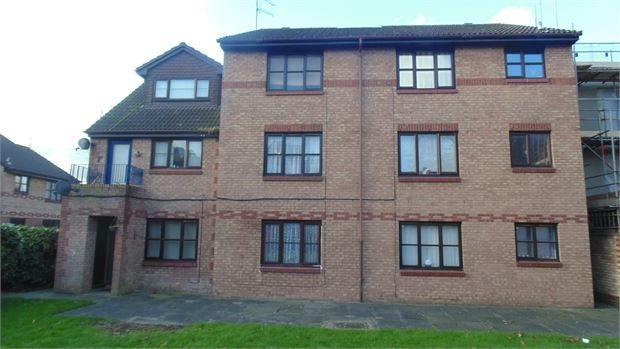 Flat to rent in Kenwyn Road, Dartford, Kent