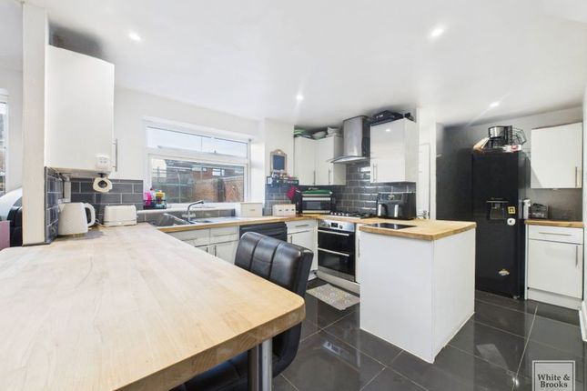 20, Bursledon Close, Bognor Regis photo 3
