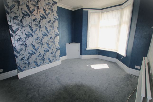11, School Lane, Blackburn photo 4
