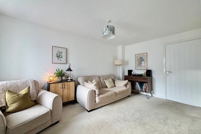 21 Dakota Drive, Wantage photo 4