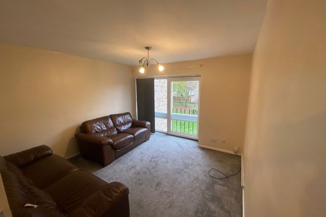 16 Hotoft Road, Leicester photo 4