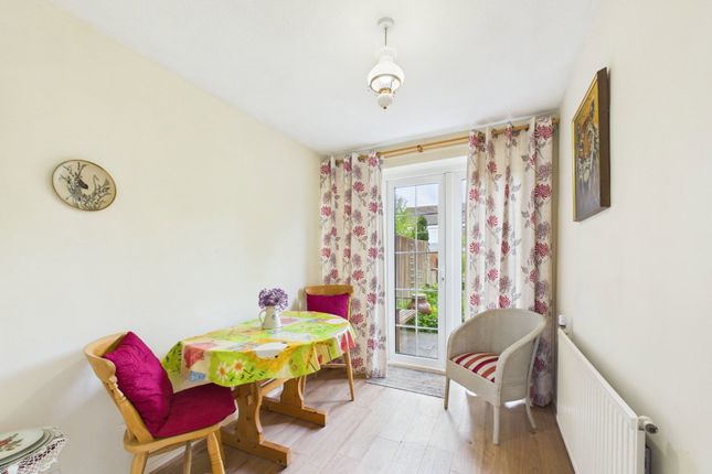 66, Thelton Avenue, Horsham photo 4