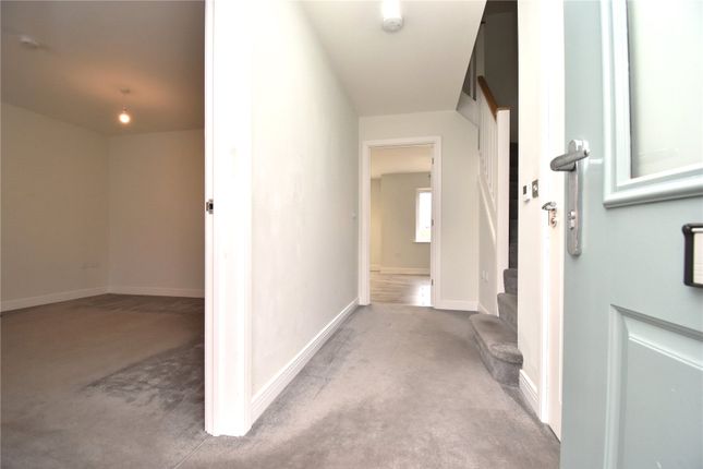 6, Rose Fields, Manningtree photo 2