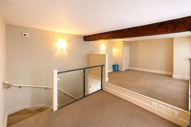 13, Ledgard Wharf, MIRFIELD photo 5