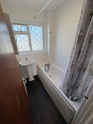 21, Chantry Lane, St. Albans photo 5
