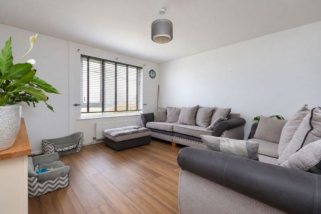 52 Sweet Briar Crescent, Newquay photo 3