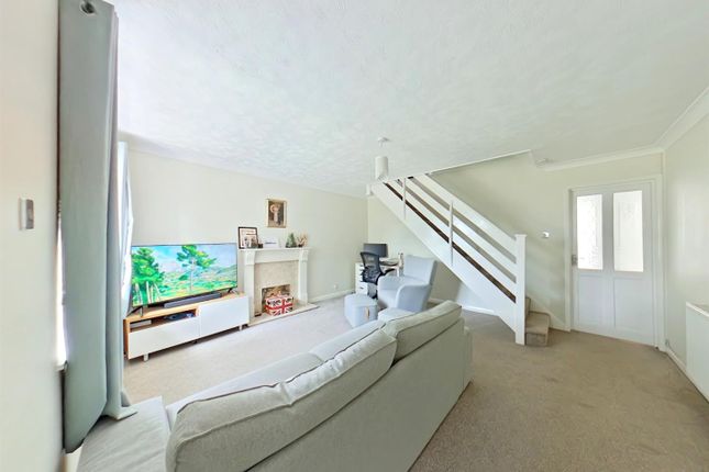46, Fell Drive, Gosport photo 4
