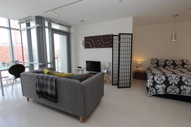 Studio studio on 632, Manor Mills, Leeds, £127,950