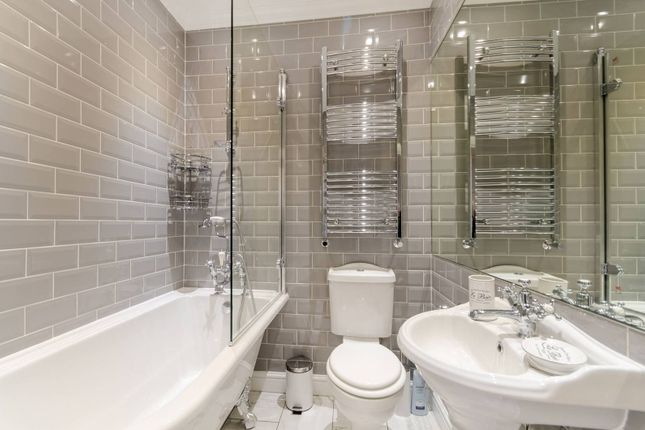 Flat to rent in Gloucester Place, Marylebone, London