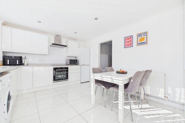 Hayley Road, Lancing photo 4