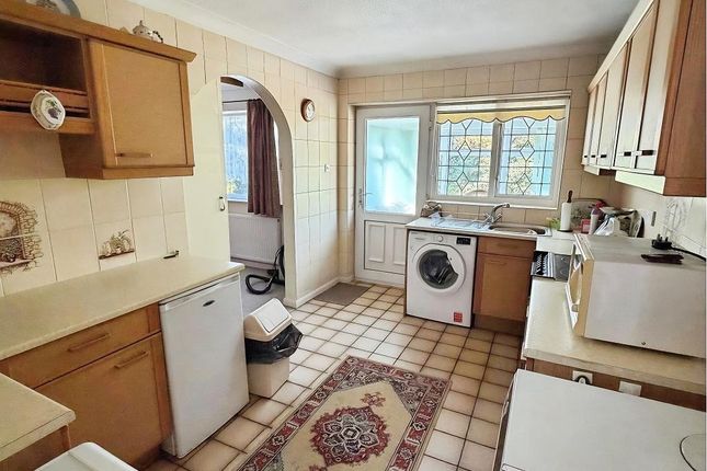 8, Hollycroft Road, Wisbech photo 4