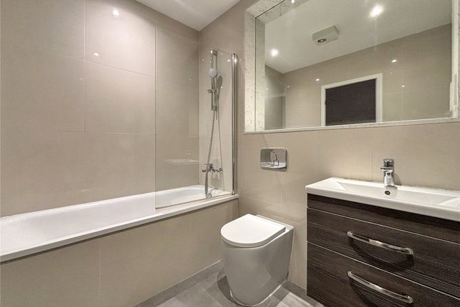 Flat 71, Chesterfield House, 7, Bath Road, Berkshire photo 3