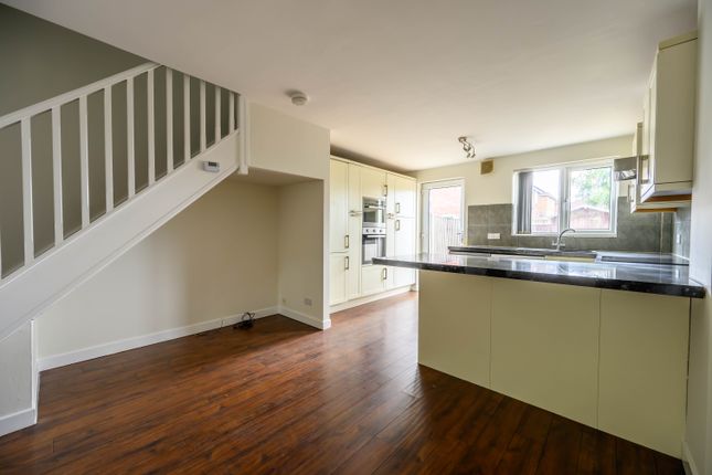 17, Ayton Gardens, Nottingham photo 4
