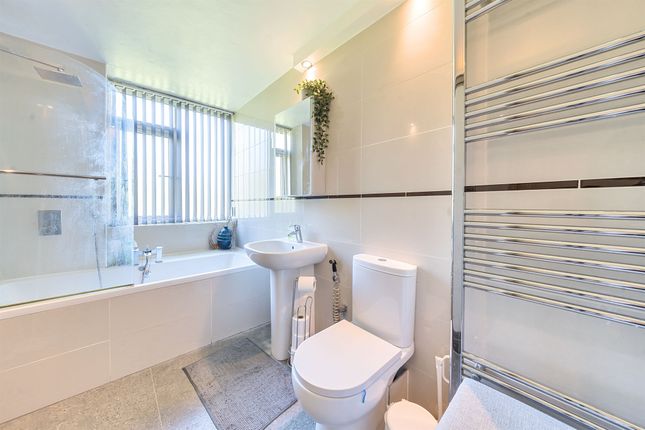 Flat for sale in Woodhurst South, Ray Mead Road, Maidenhead