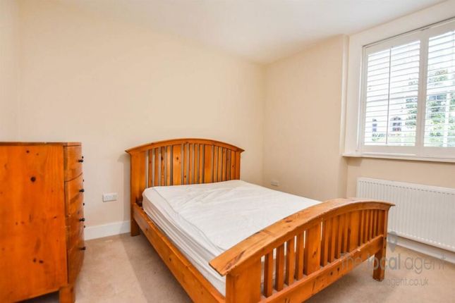 Flat for sale in Marlborough Road, Richmond