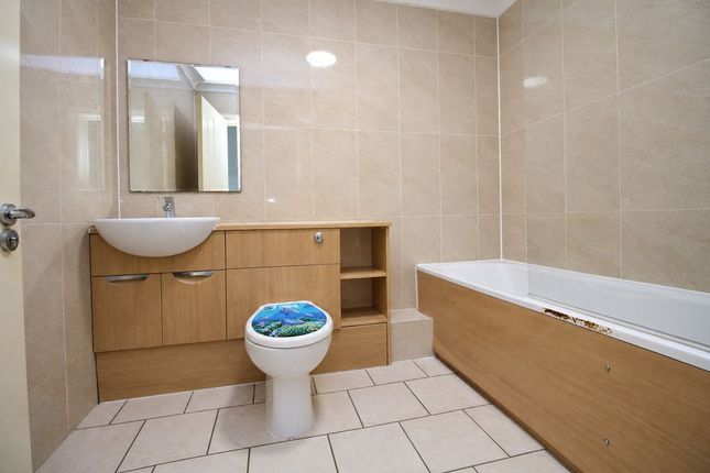 9, St. Eanswythe's Court, Tonbridge photo 4