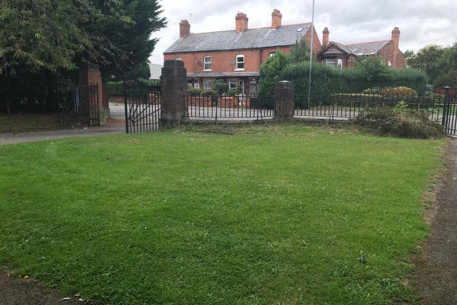 1-bed flat on Flat 2 The Bungalow, Sealand Road, Chester, £850/mo