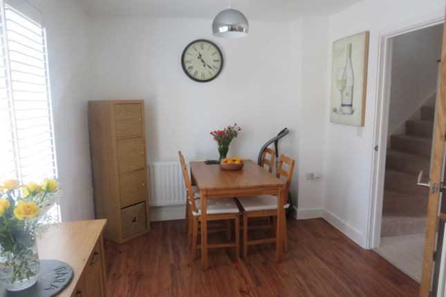 15, Gibson Way, PENARTH photo 4