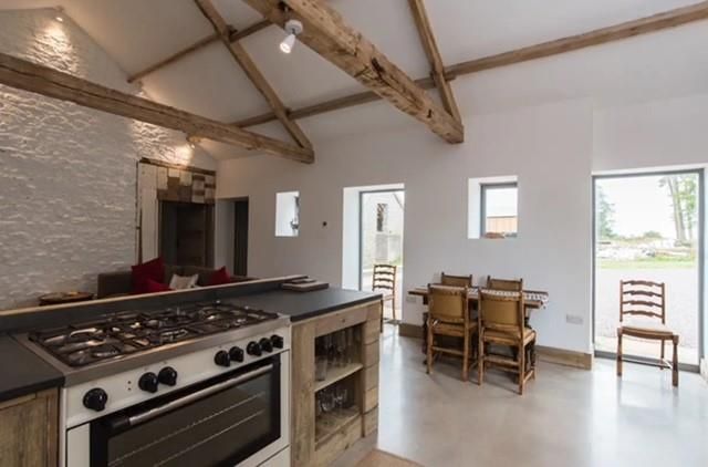 Kitchen 5.Jpg