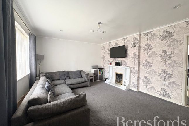 70, Dudley Road, Romford photo 4