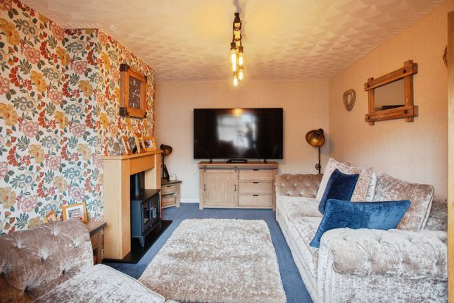 4, Winlea Avenue, Rotherham photo 3
