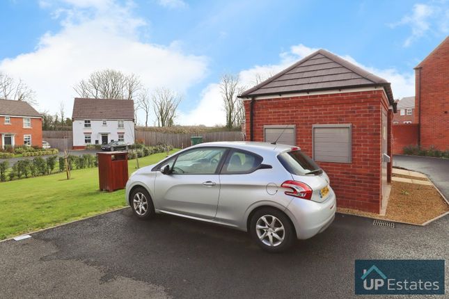 Flat for sale in Ropeway, Bishops Itchington, Southam