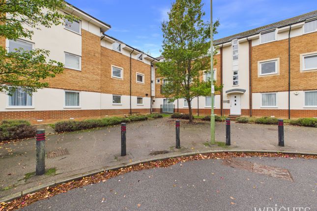 1-bed flat on Eddington Crescent, Welwyn Garden City, £1,200/mo