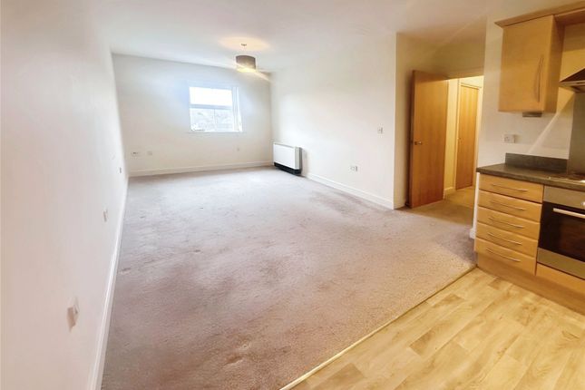 Flat to rent in Spool Court, Winding Rise, Bailiff Bridge, Brighouse