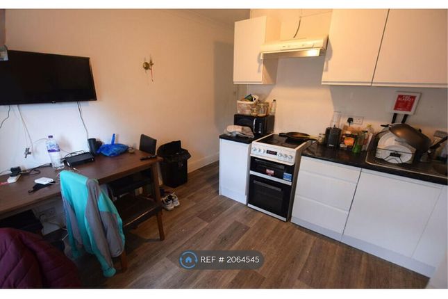 Room to rent in Newcombe Road, Southampton