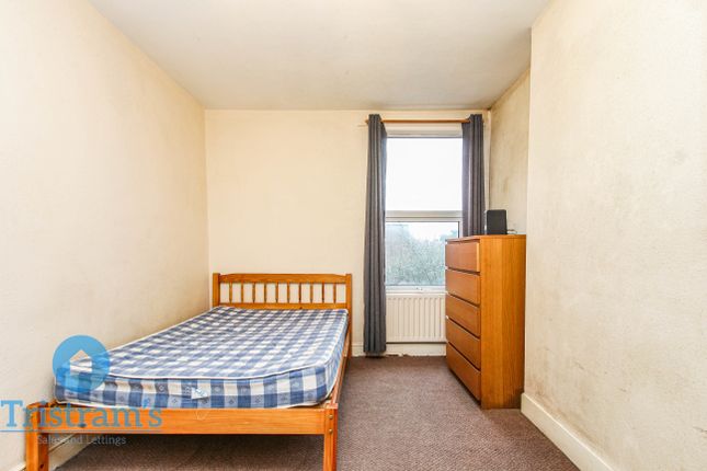 Room 4, 169, Trent Boulevard, Nottingham photo 3
