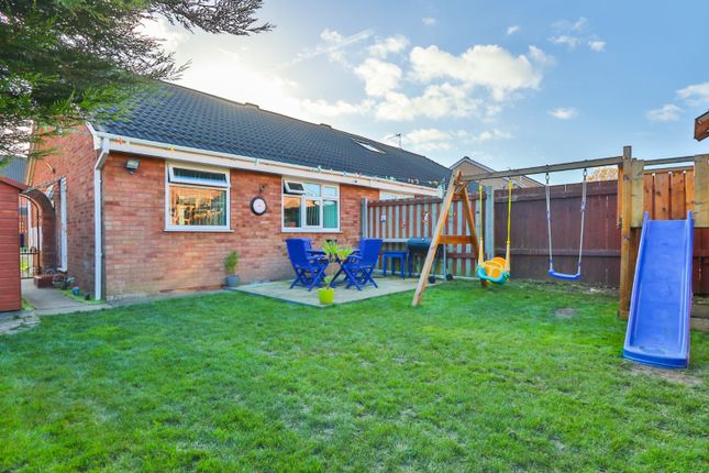 Semi-detached bungalow for sale in Evergreen Drive, Hull