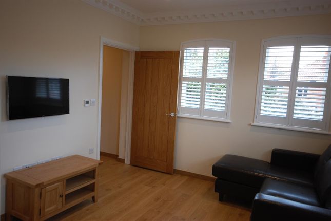 6 Charlie Place, 28, Castle Crescent, Reading photo 3