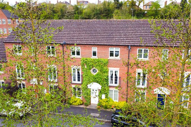 Thumbnail Terraced house for sale in Wenlock Drive, West Bridgford, Nottingham, Nottinghamshire