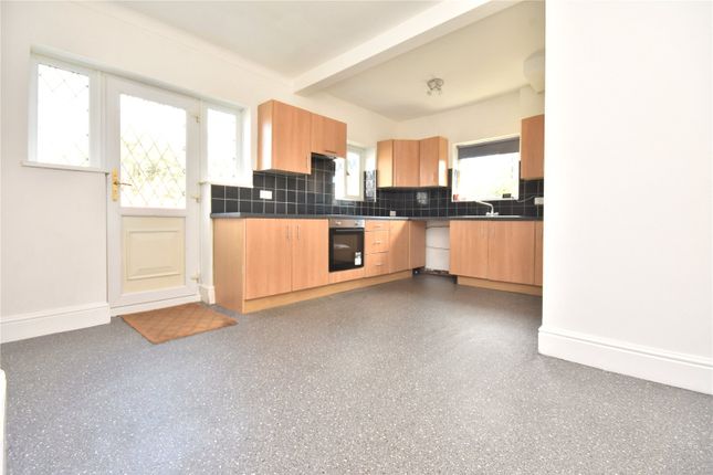 135, Rookwood Avenue, West Yorkshire photo 3