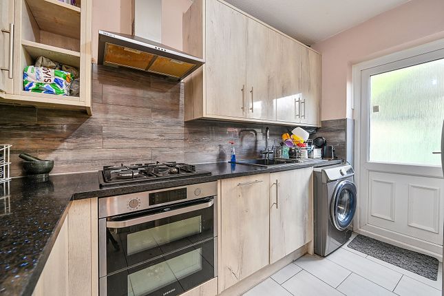 New Heston Road, TW5 0LG, Heston photo 3