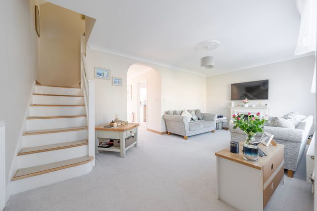 12 Mayfield Way, Stowmarket photo 2