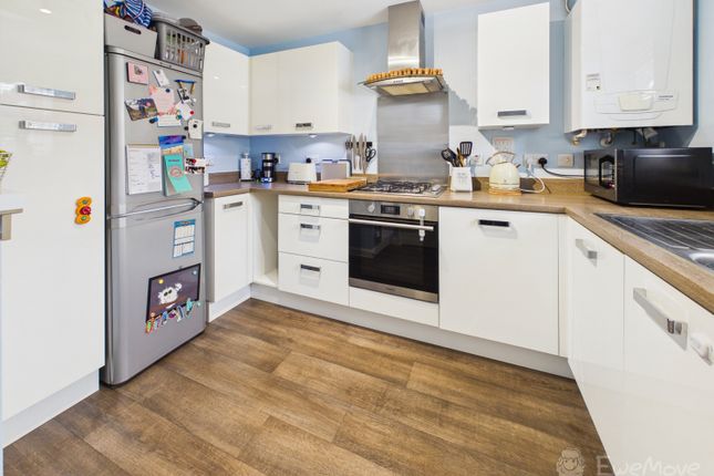 42, Farm Drive, Petersfield photo 3