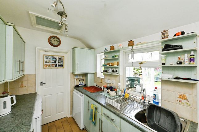 East Cottage, Shepherdsgate Road, King's Lynn photo 3