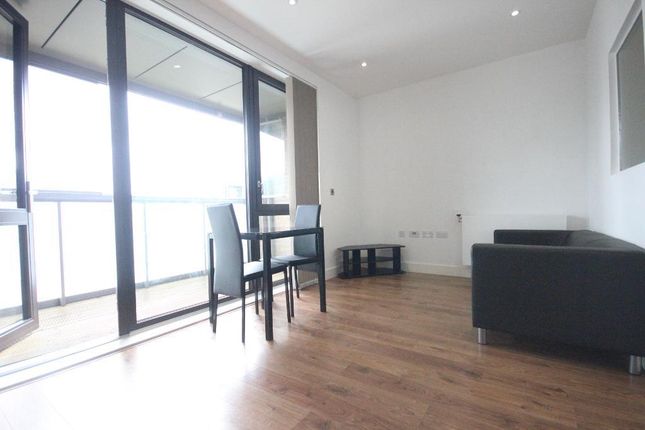 Flat 110, Lighterman Point, 3 New Village Avenue, London photo 2