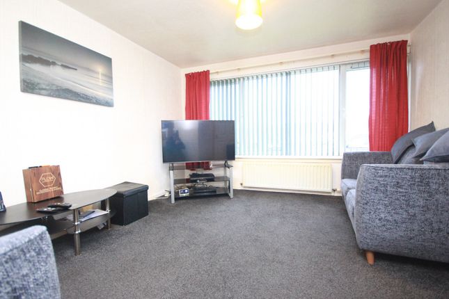 66, Waddell Avenue, Airdrie photo 4