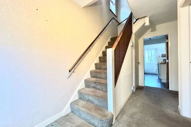 4, Beechfield Grove, Bilston photo 2