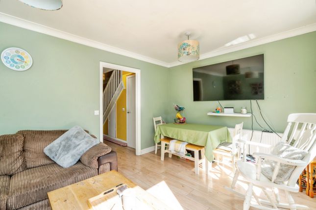 Felph, 2, Monterey Gardens, West Sussex photo 4