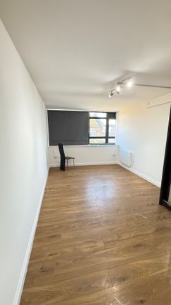 Flat 2, Ron Leighton way, London photo 3